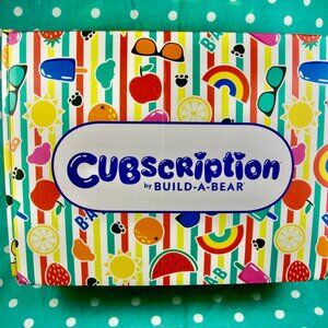 Build-a-Bear Workshop Summer 2022 Cubscription Box White Dog Plush w/ Outfit NEW